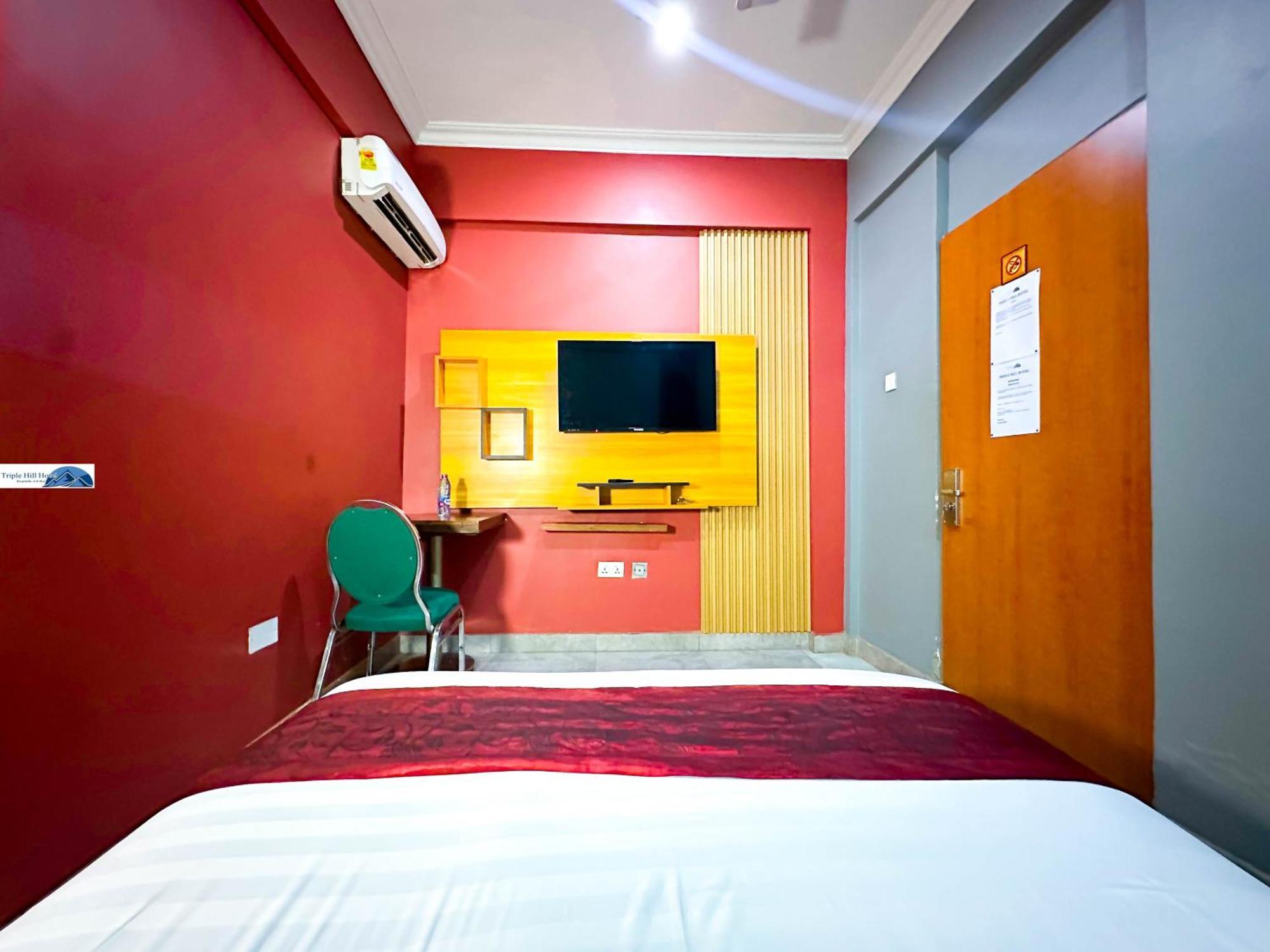 Triple Hill Hotel Weija Exterior photo